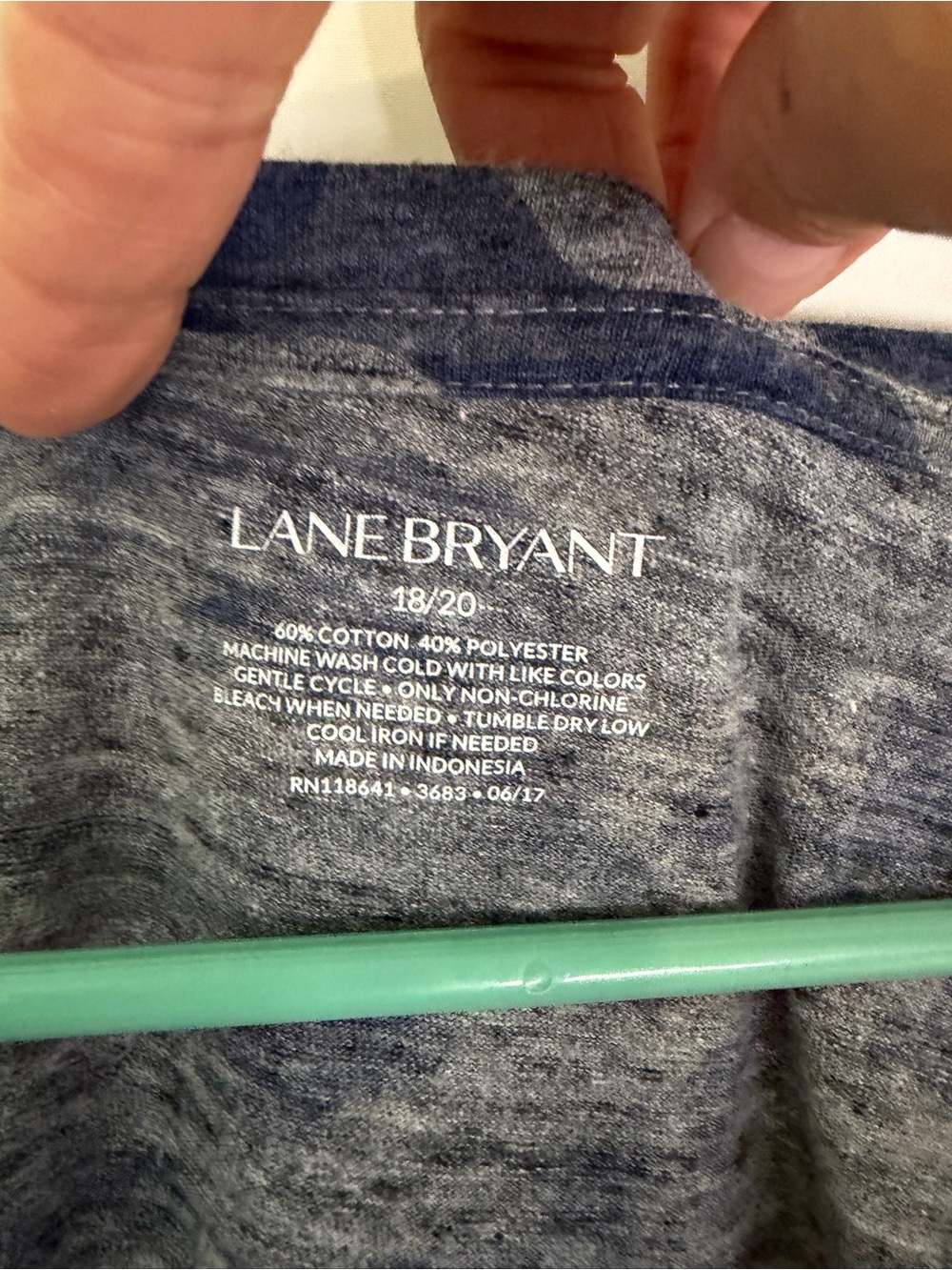 3/$20 Lane Bryant Blue and Gray Camo V-Neck 3/4 Sleeve Shirt - Picture 3 of 3
